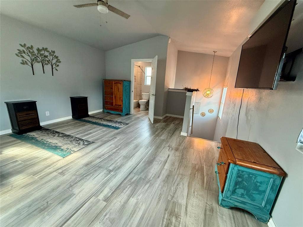 824 S Blue Quail Court, Granbury, TX 76049 824 S Blue Quail Court, Granbury, TX 76049