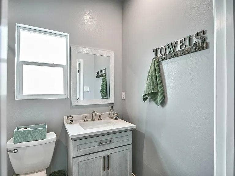 824 S Blue Quail Court, Granbury, TX 76049 824 S Blue Quail Court, Granbury, TX 76049