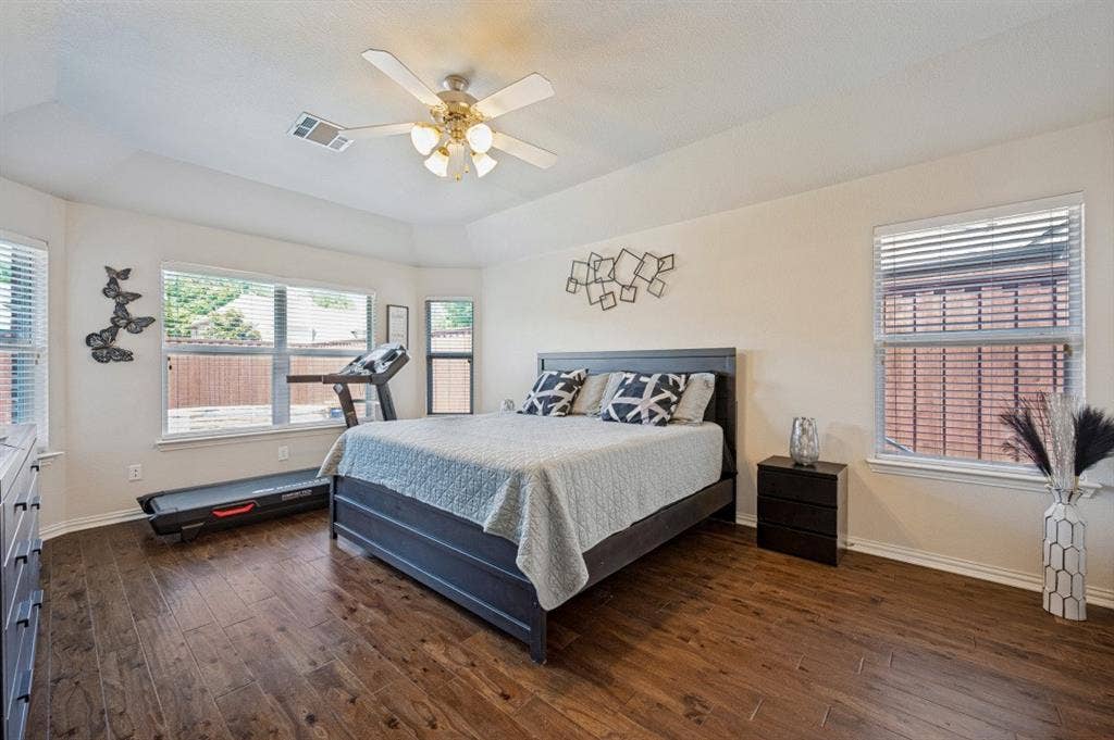 6408 Sapphire Drive, McKinney, TX 75070 6408 Sapphire Drive, McKinney, TX 75070