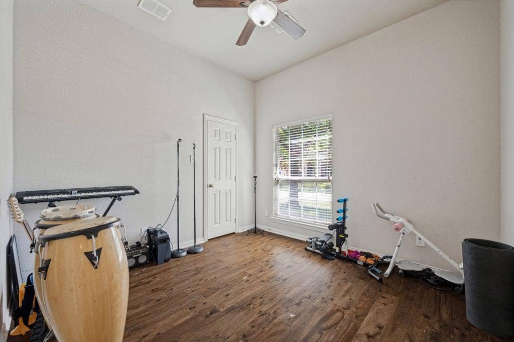 6408 Sapphire Drive, McKinney, TX 75070 6408 Sapphire Drive, McKinney, TX 75070