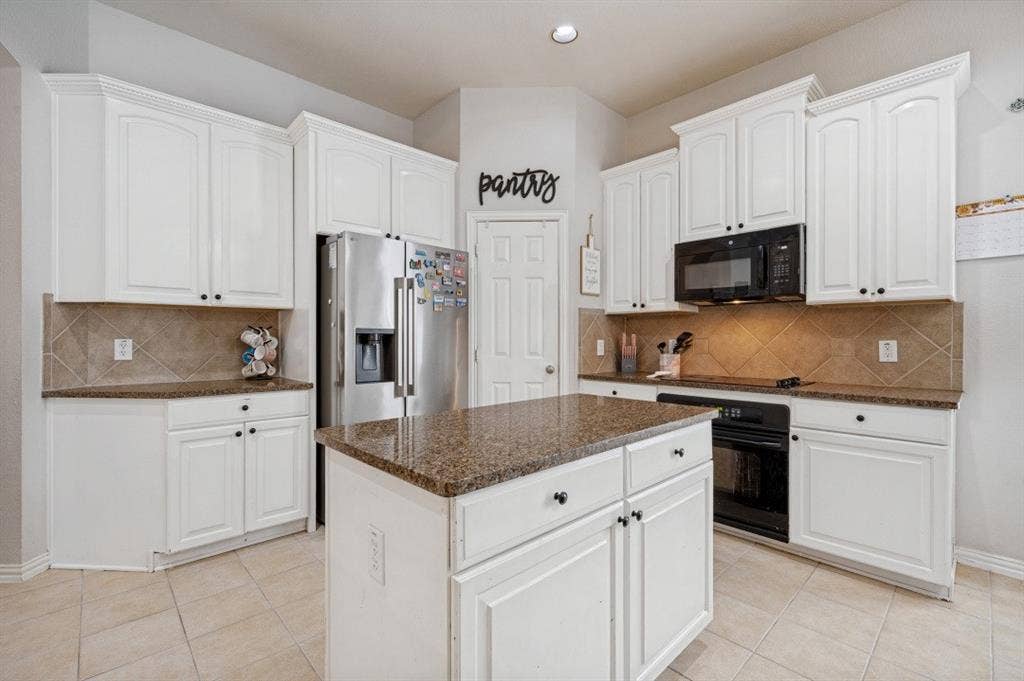 6408 Sapphire Drive, McKinney, TX 75070 6408 Sapphire Drive, McKinney, TX 75070