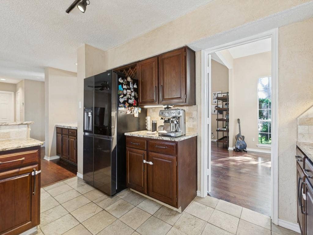 6701 Biltmore Place, Plano, TX 75023 6701 Biltmore Place, Plano, TX 75023