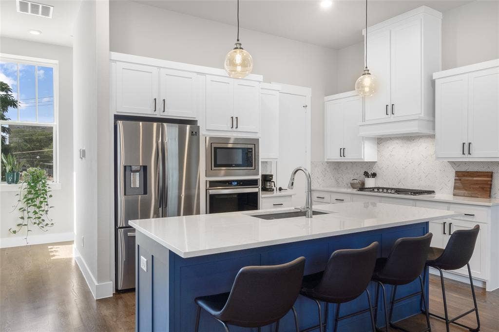 621 N Tyler Street, #202, Dallas, TX 75208 621 N Tyler Street, #202, Dallas, TX 75208