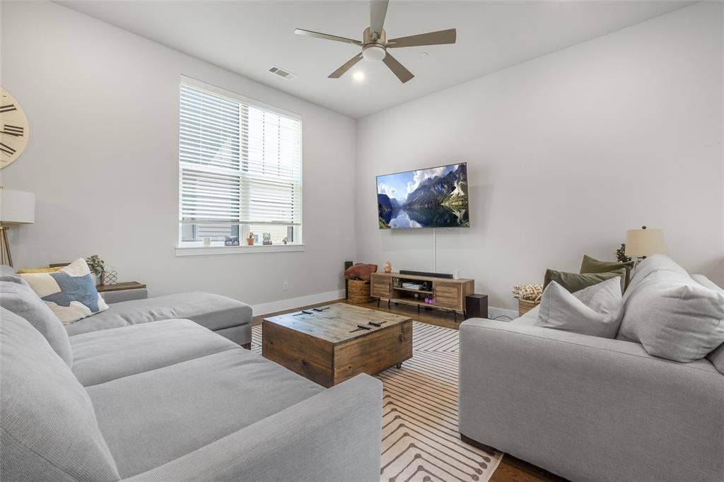 621 N Tyler Street, #202, Dallas, TX 75208 621 N Tyler Street, #202, Dallas, TX 75208