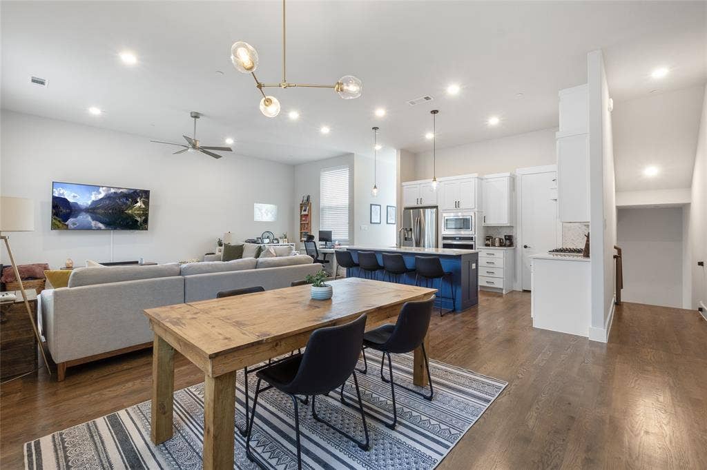 621 N Tyler Street, #202, Dallas, TX 75208 621 N Tyler Street, #202, Dallas, TX 75208