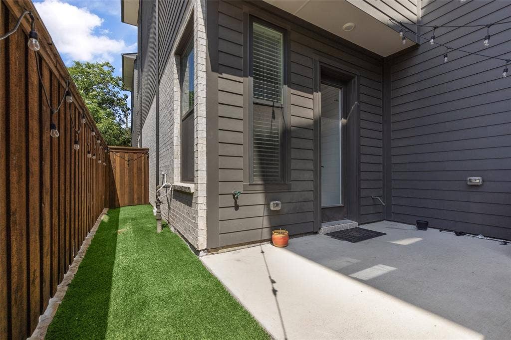 621 N Tyler Street, #202, Dallas, TX 75208 621 N Tyler Street, #202, Dallas, TX 75208
