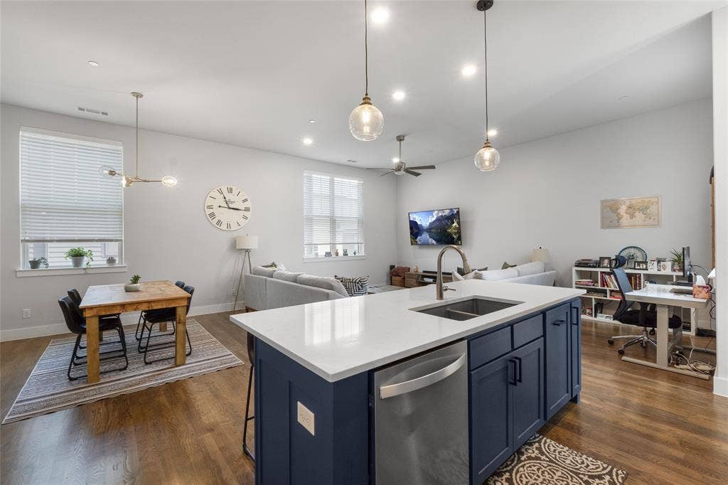 621 N Tyler Street, #202, Dallas, TX 75208 621 N Tyler Street, #202, Dallas, TX 75208