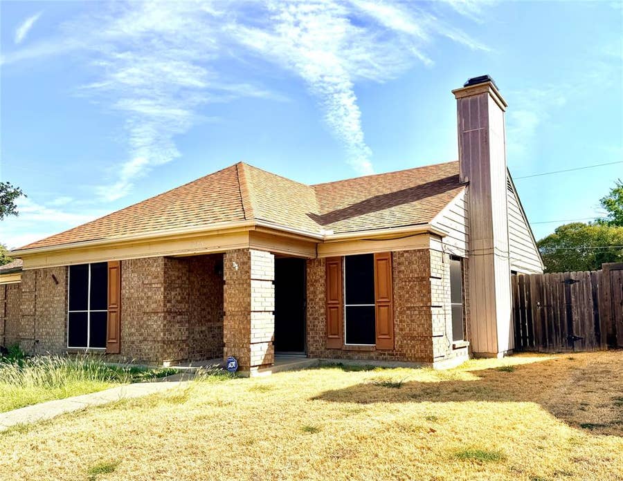 Property photo for 923 Binbrook Drive, Mesquite, TX