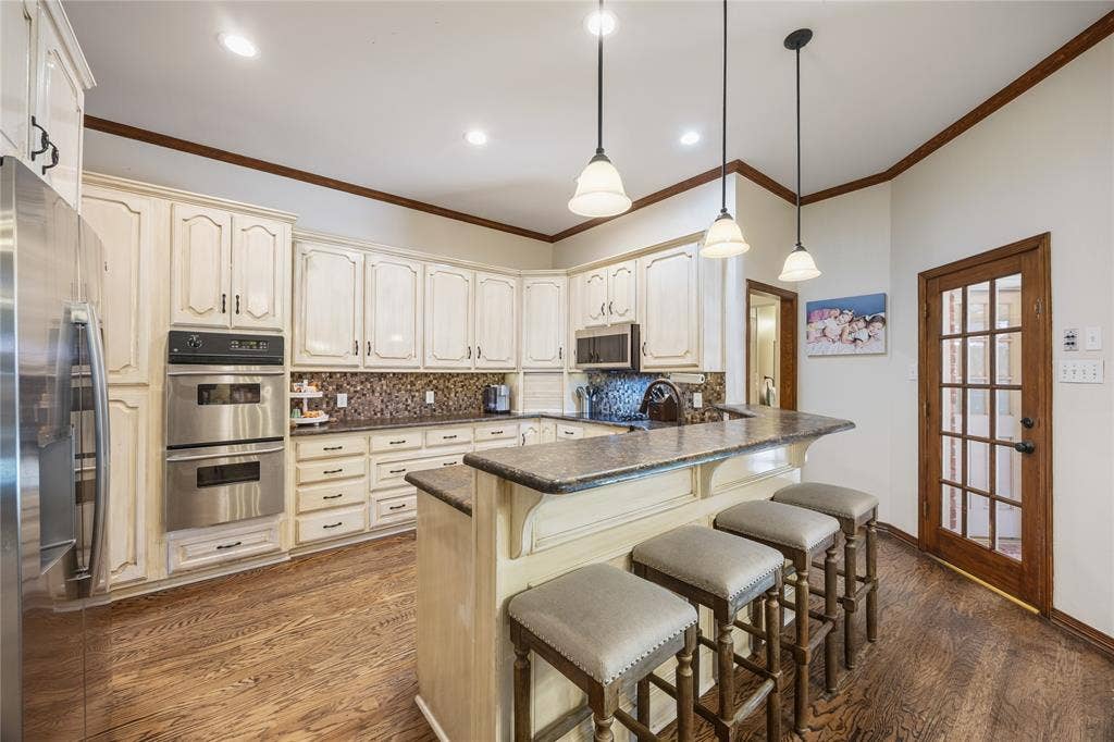 305 Brock Street, Coppell, TX 75019 305 Brock Street, Coppell, TX 75019