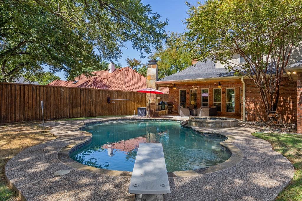 305 Brock Street, Coppell, TX 75019 305 Brock Street, Coppell, TX 75019