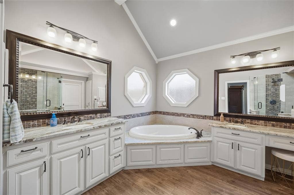 305 Brock Street, Coppell, TX 75019 305 Brock Street, Coppell, TX 75019