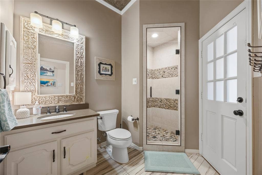 305 Brock Street, Coppell, TX 75019 305 Brock Street, Coppell, TX 75019
