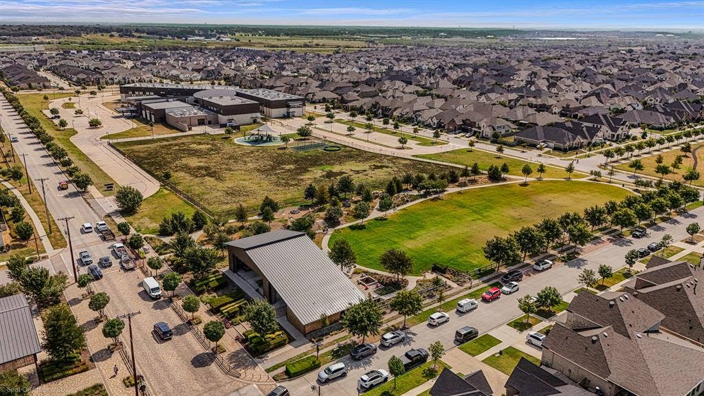 Large covered gathering space located in Argyle, Texas in Harvest by Hillwood for 1302 20th St. in Denton County