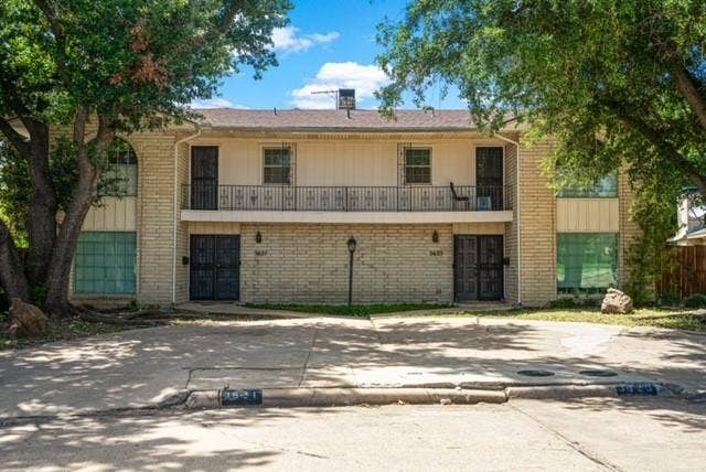 Property photo for 3621 Stables Lane, Dallas, TX