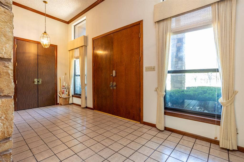 2300 W MAIN Street, Lancaster, TX 75146 Shows other view of entry