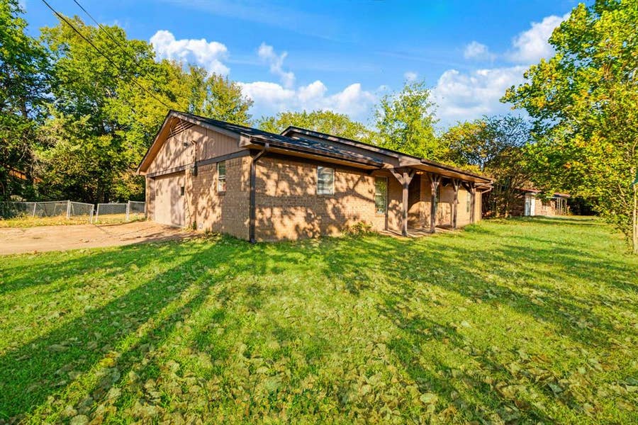 Property photo for 4025 JEFFERSON, Paris, TX
