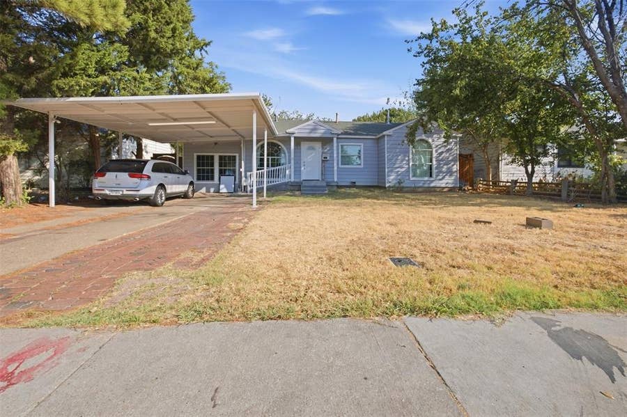 Property photo for 1801 Garden Oaks Drive, Irving, TX