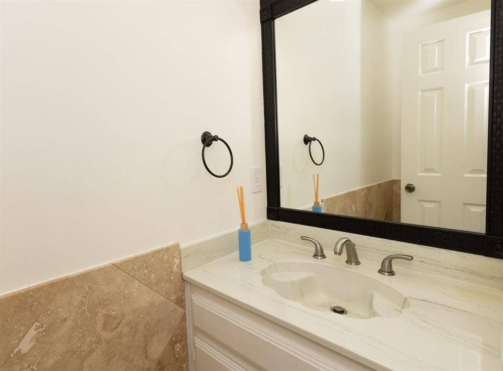 4669 Portrait Lane, Plano, TX 75024 4669 Portrait Lane, Plano, TX 75024