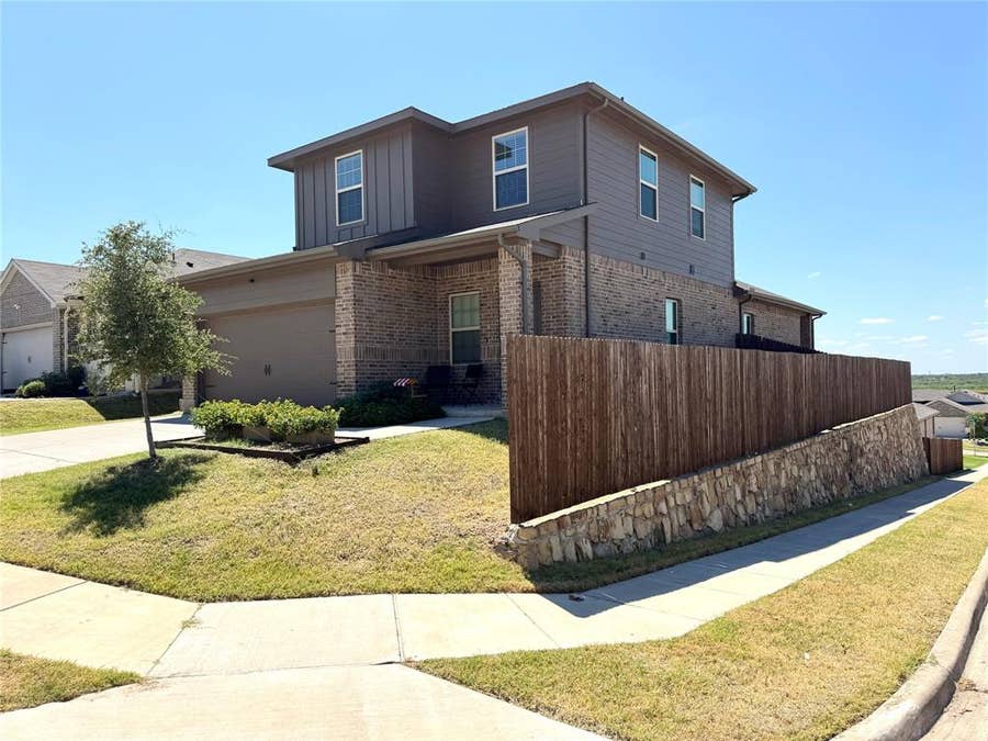 Property photo for 1121 Catalina Lane, Forney, TX