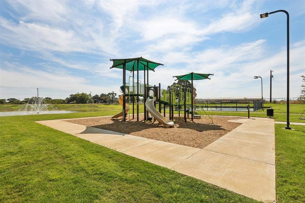 8817 Lone Star Street, Aubrey, TX 76227 8-print-Retama St-2609-914