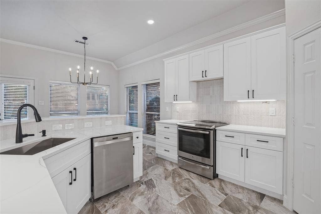 2907 Bluffview Drive, Garland, TX 75043 2907 Bluffview Drive, Garland, TX 75043