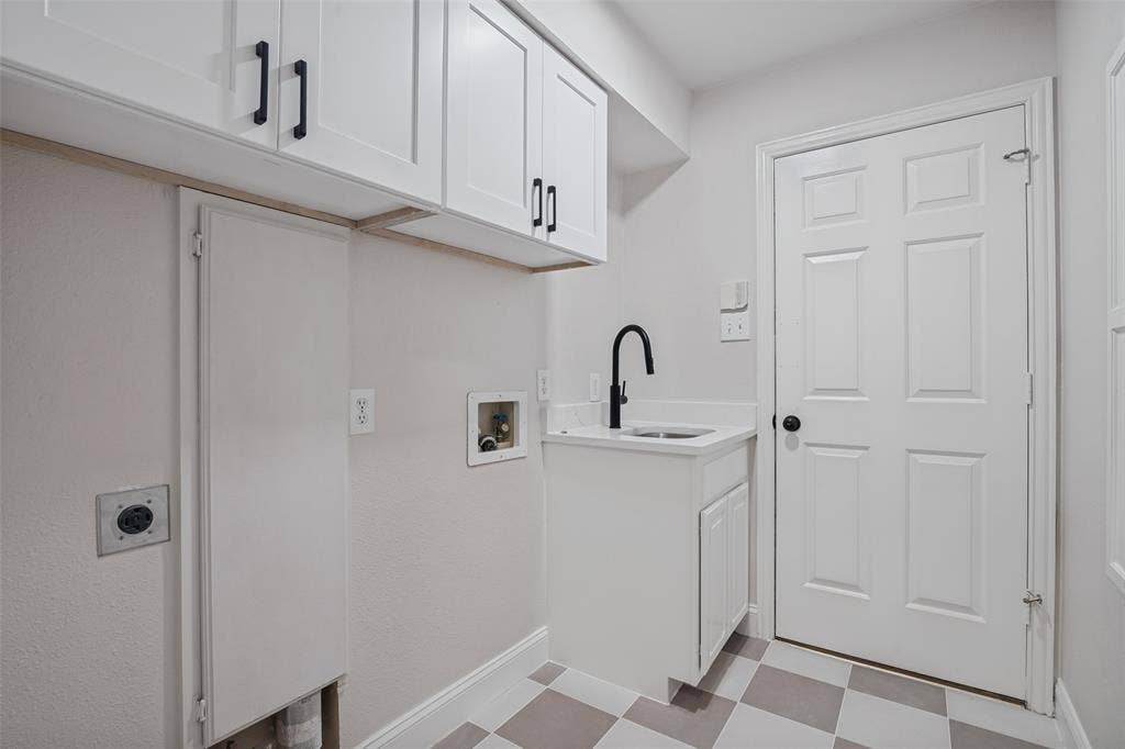 2907 Bluffview Drive, Garland, TX 75043 2907 Bluffview Drive, Garland, TX 75043