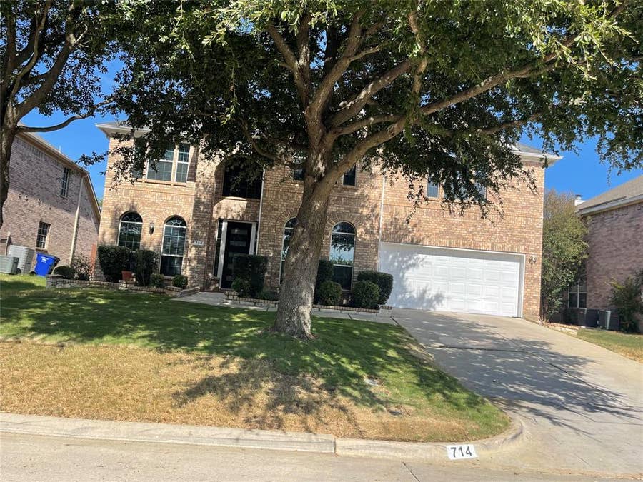 Property photo for 714 Crockett Drive, Mansfield, TX