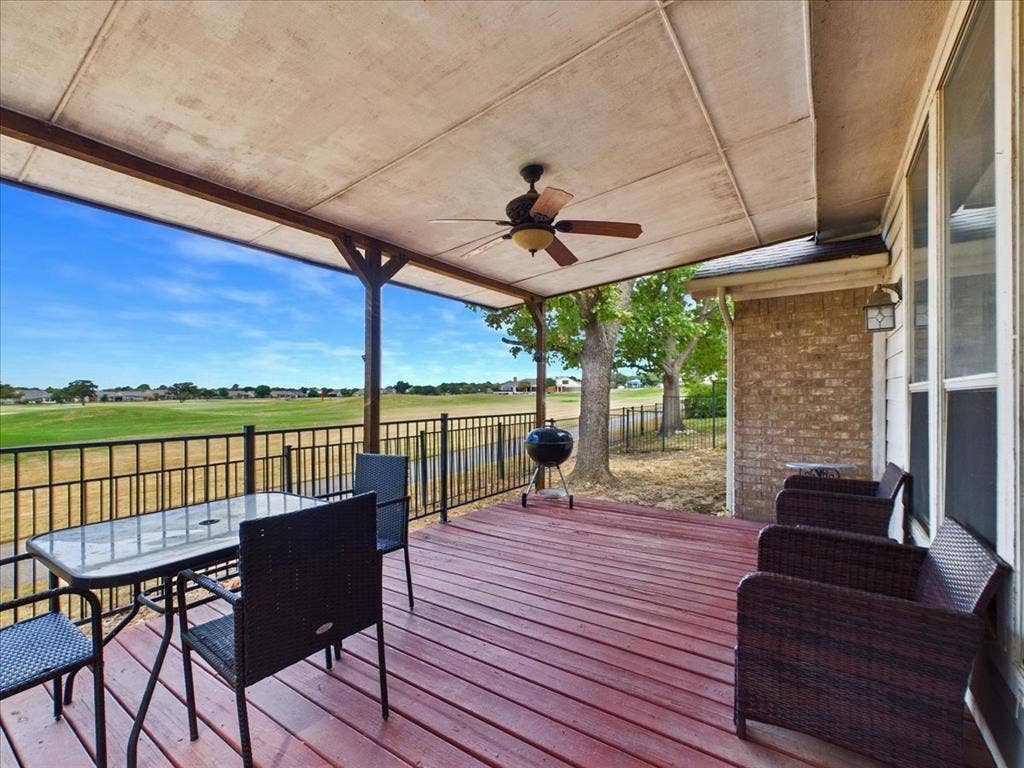 2117 Clubside Drive, Corinth, TX 76210