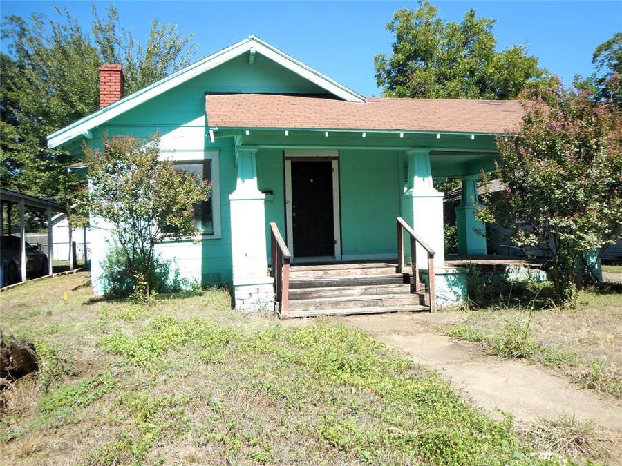 Property photo for 707 W Brooklyn Avenue, Dallas, TX