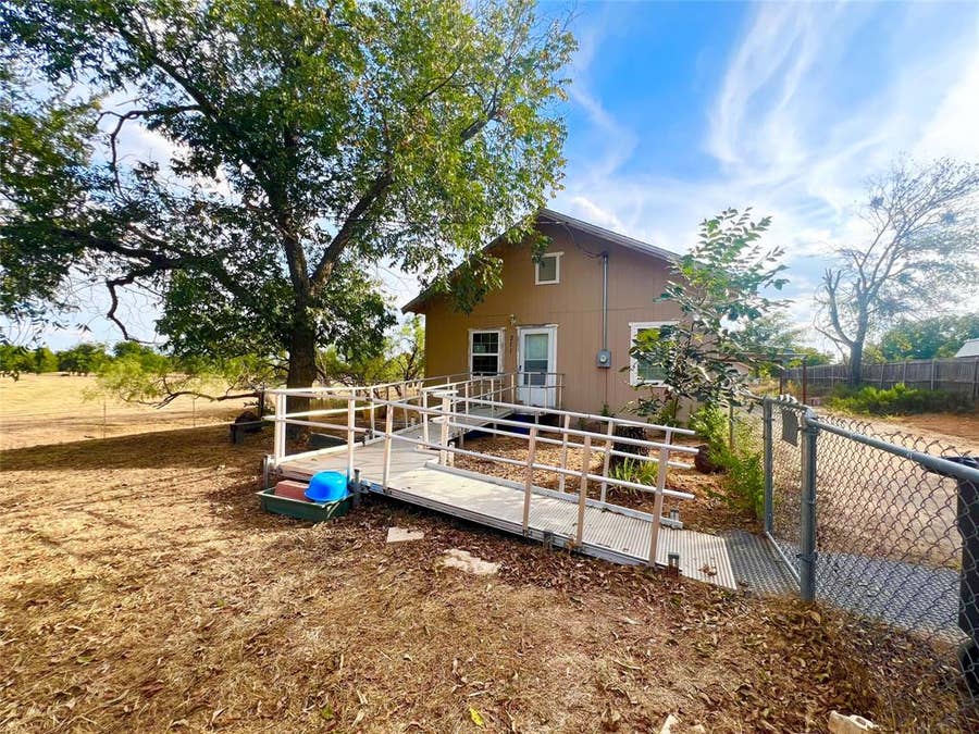 Property photo for 211 Lucas Drive, Early, TX