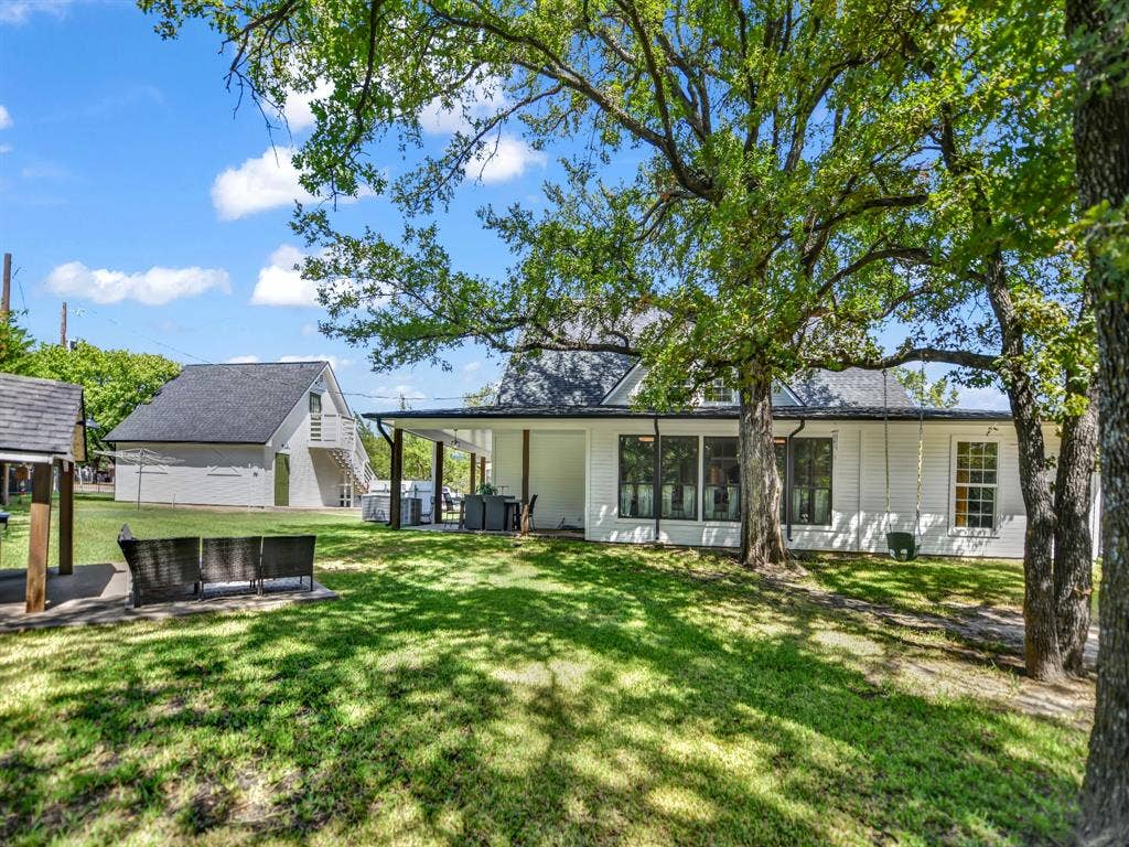 105 Mariah Drive, Weatherford, TX 76087 105 Mariah Drive, Weatherford, TX 76087