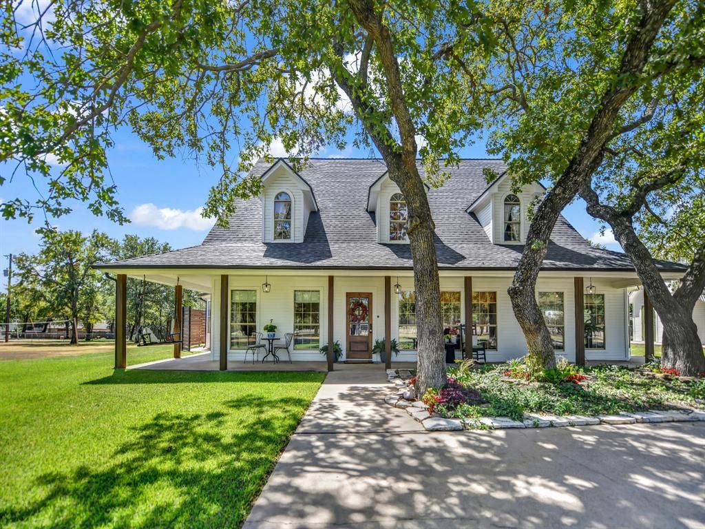 105 Mariah Drive, Weatherford, TX 76087 Welcome Home