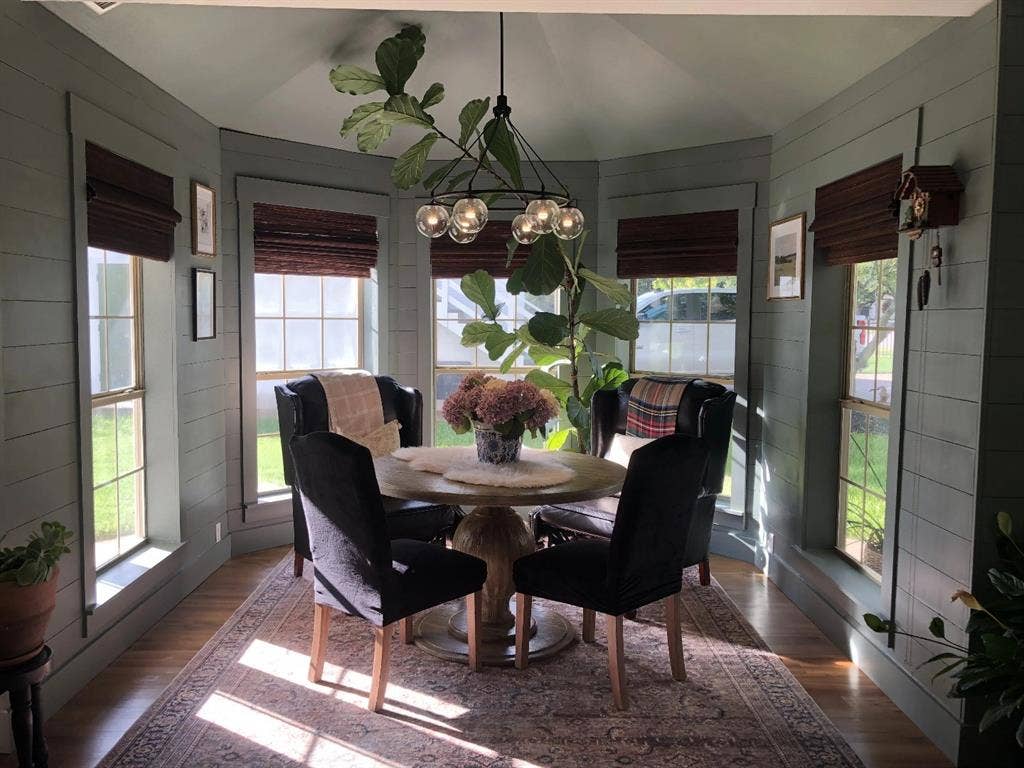 105 Mariah Drive, Weatherford, TX 76087 Perfect for casual dining