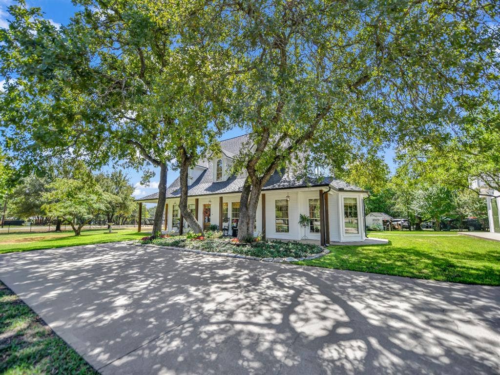 105 Mariah Drive, Weatherford, TX 76087 105 Mariah Drive, Weatherford, TX 76087