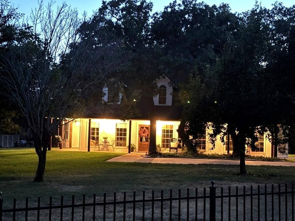 105 Mariah Drive, Weatherford, TX 76087 105 Mariah Drive, Weatherford, TX 76087