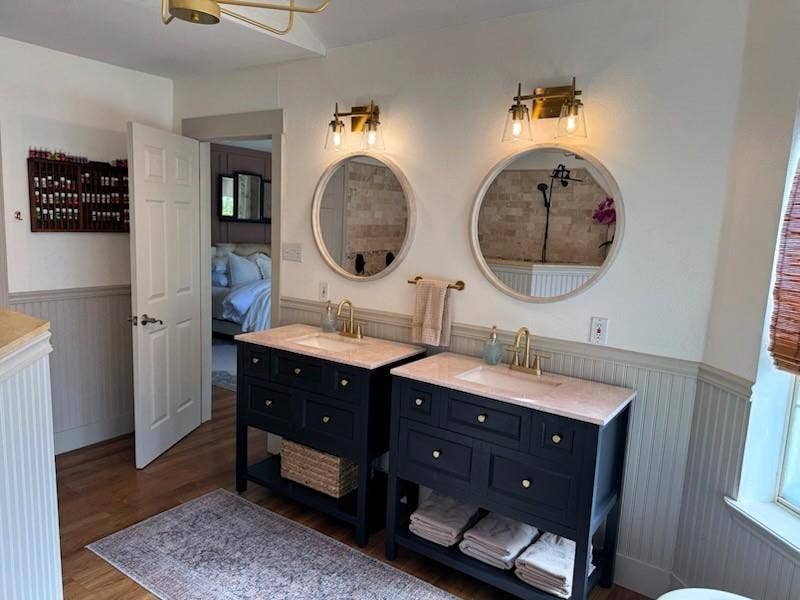 105 Mariah Drive, Weatherford, TX 76087 Double vanities