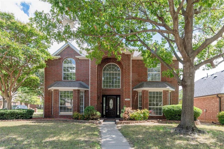 Property photo for 11443 Waterford Lane, Frisco, TX