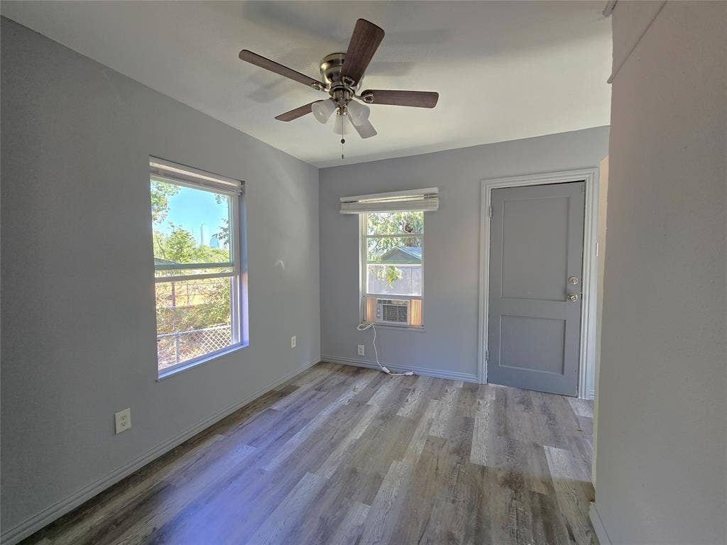 1209 Hutchins Avenue, Dallas, TX 75203 1209 Hutchins Avenue, Dallas, TX 75203