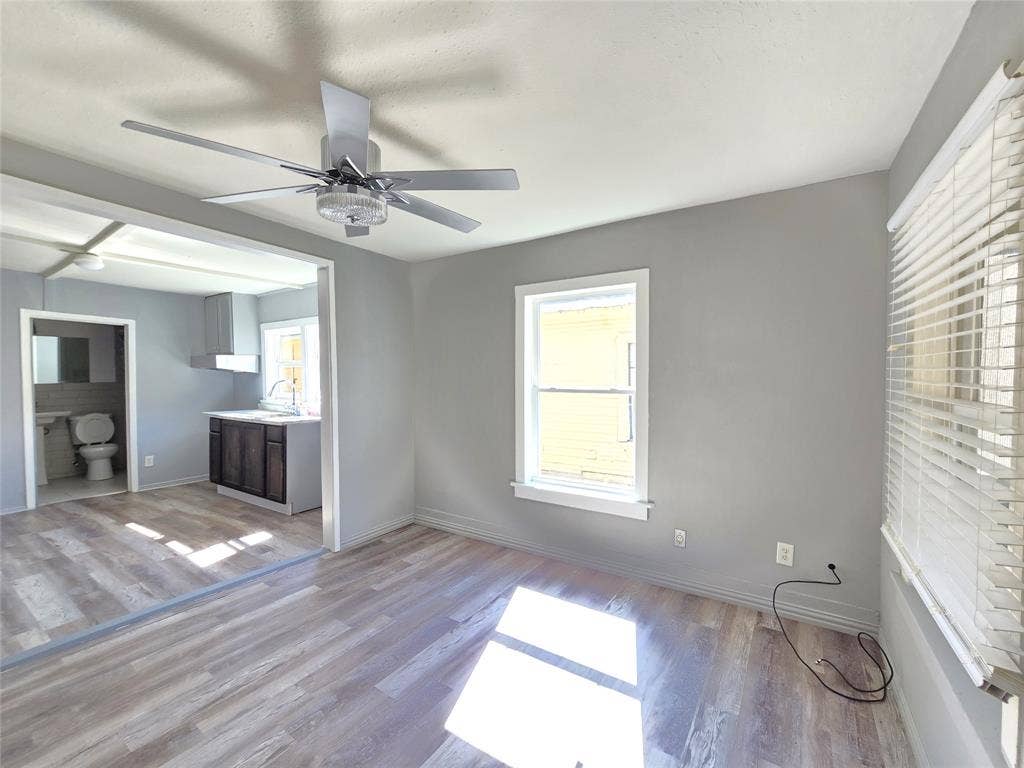 1209 Hutchins Avenue, Dallas, TX 75203 1209 Hutchins Avenue, Dallas, TX 75203