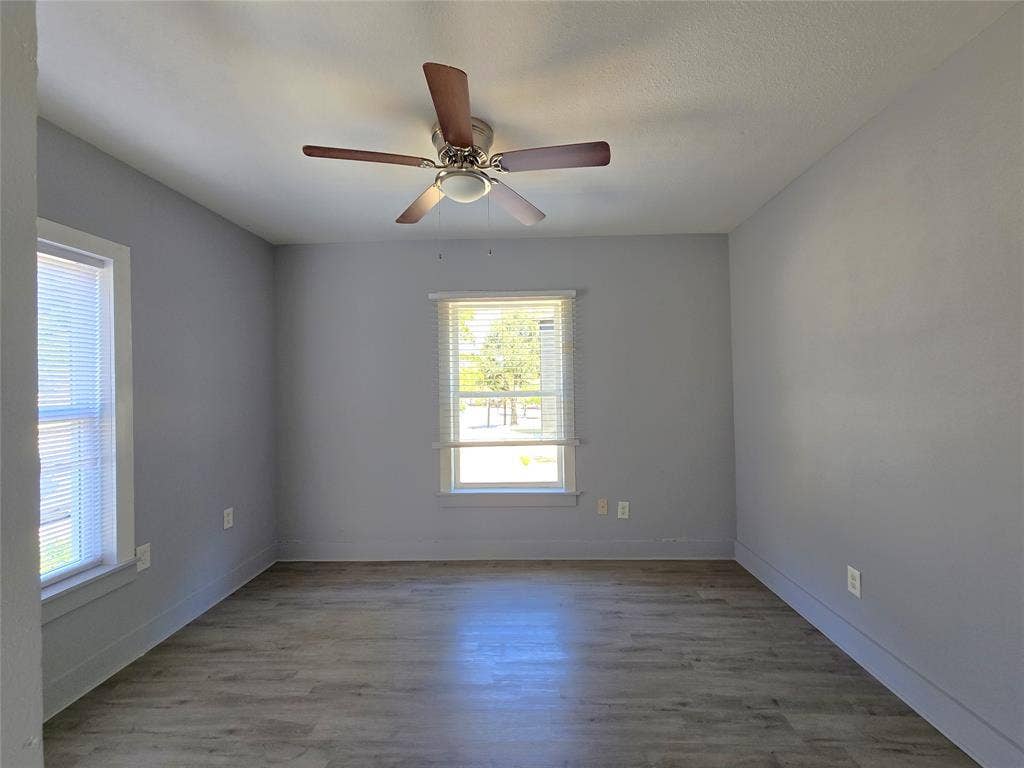1209 Hutchins Avenue, Dallas, TX 75203 1209 Hutchins Avenue, Dallas, TX 75203
