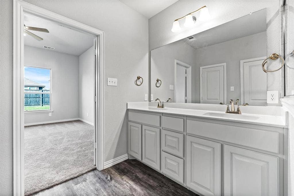 3917 Madison Lane, Denton, TX 76208 3917 Madison Lane, Denton, TX 76208