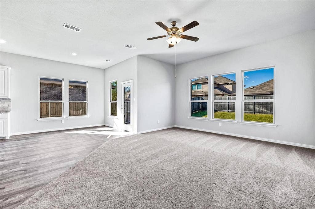 3917 Madison Lane, Denton, TX 76208 3917 Madison Lane, Denton, TX 76208