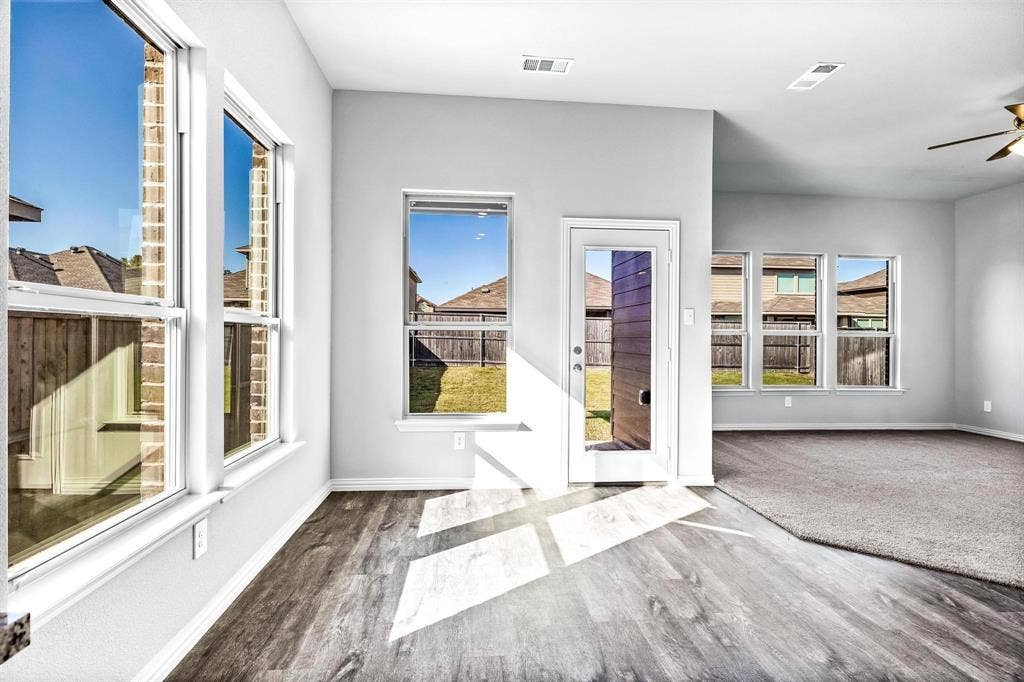 3917 Madison Lane, Denton, TX 76208 3917 Madison Lane, Denton, TX 76208