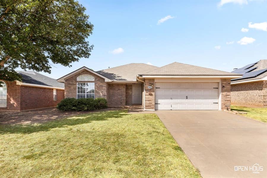 Property photo for 5502 Long Leaf Dr, Wichita Falls, TX