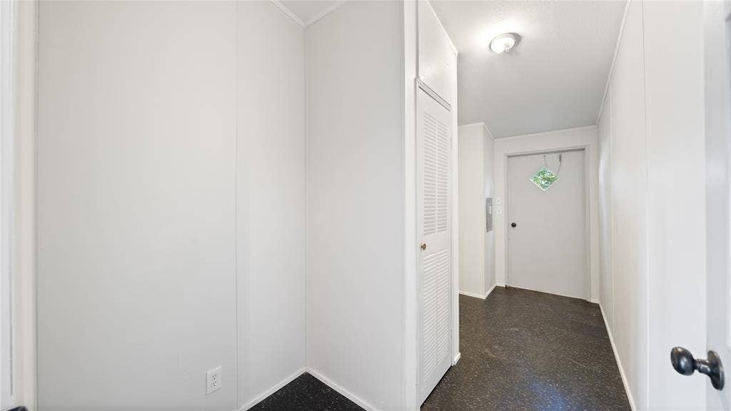 581 vz county road 4223, Athens, TX 75752 Laundry room and inside air