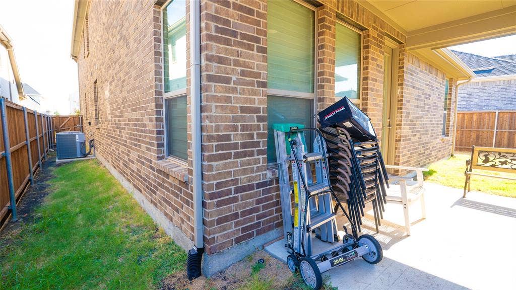 2414 Thavie Street, Celina, TX 75009 2414 Thavie Street, Celina, TX 75009