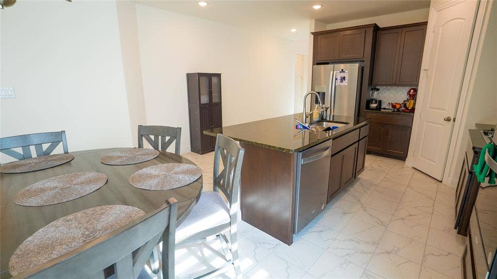 2414 Thavie Street, Celina, TX 75009 2414 Thavie Street, Celina, TX 75009