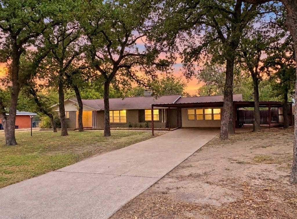 4500 Idylwood Lane, Waco, TX 76705 4500 Idylwood Lane, Waco, TX 76705