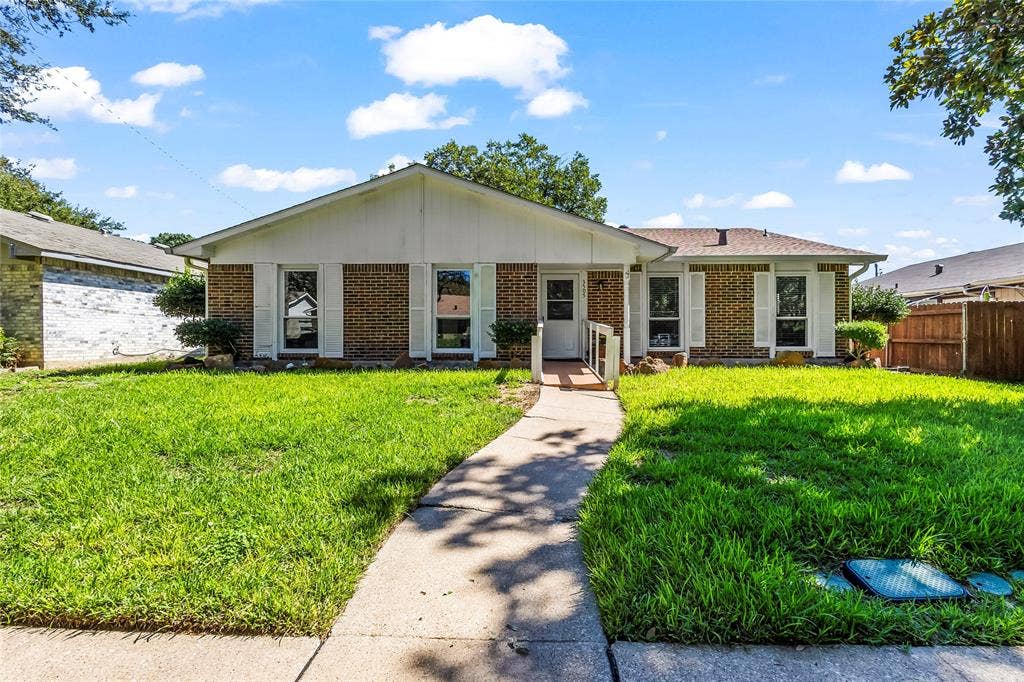 3505 S Columbine Lane, Grand Prairie, TX 75052