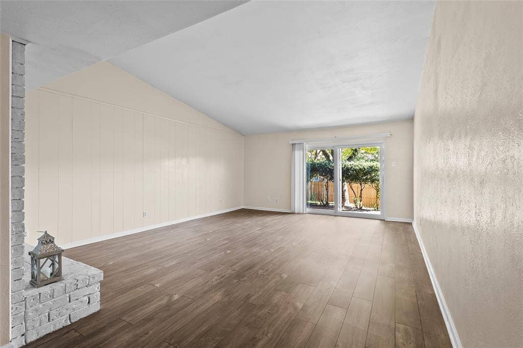 3505 S Columbine Lane, Grand Prairie, TX 75052